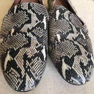 Halogen Snakeskin Women’s Flat size 8.5M